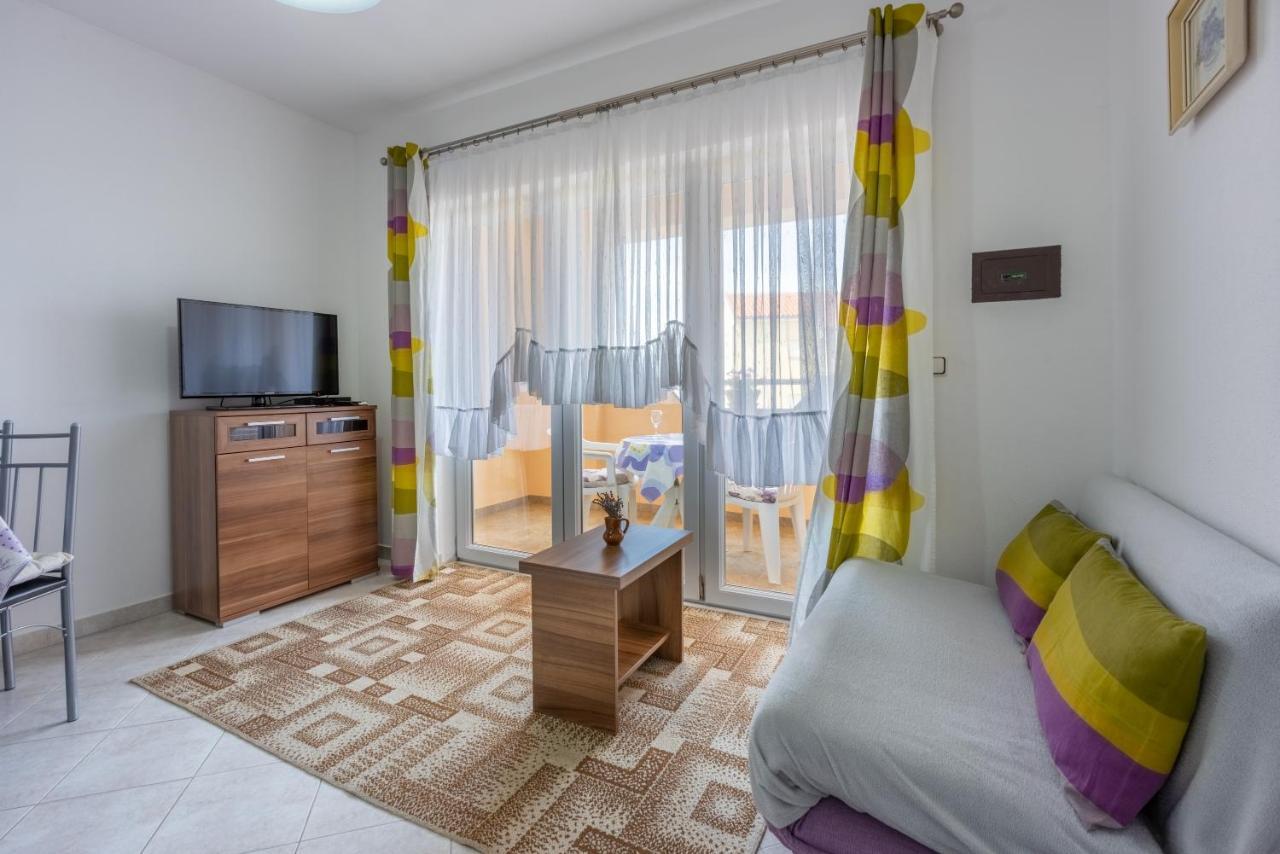 Apartmani Jaric 노비비노돌스키 외부 사진