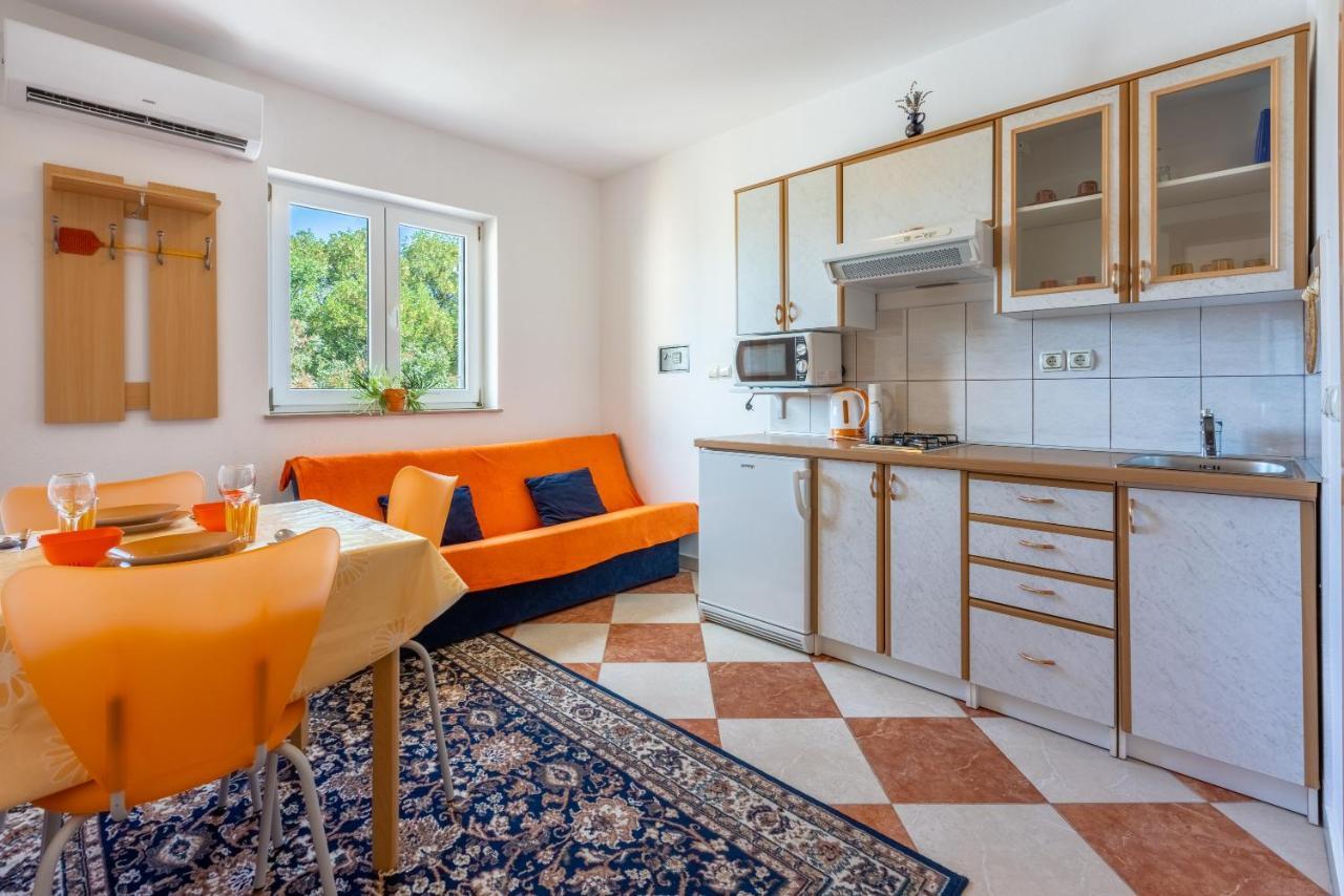 Apartmani Jaric 노비비노돌스키 외부 사진