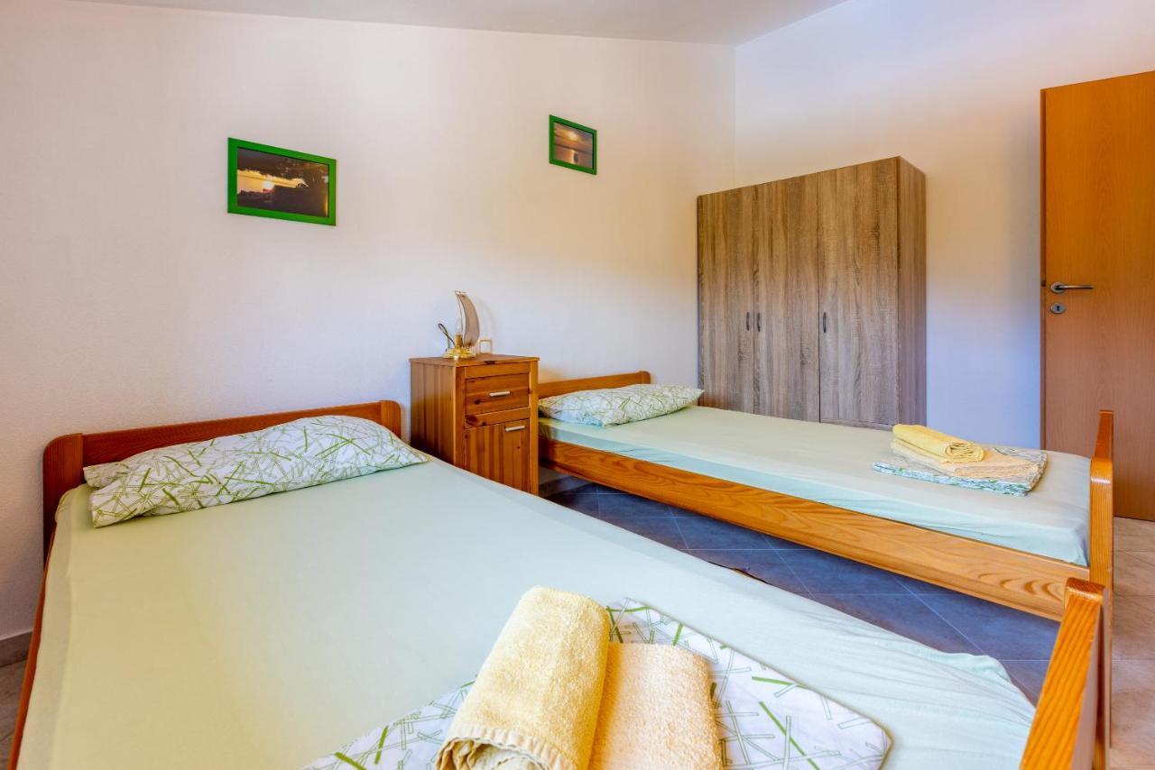Apartmani Jaric 노비비노돌스키 외부 사진